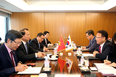 СРВ и РК активизируют сотрудничество в сферах торговли и инвестиций